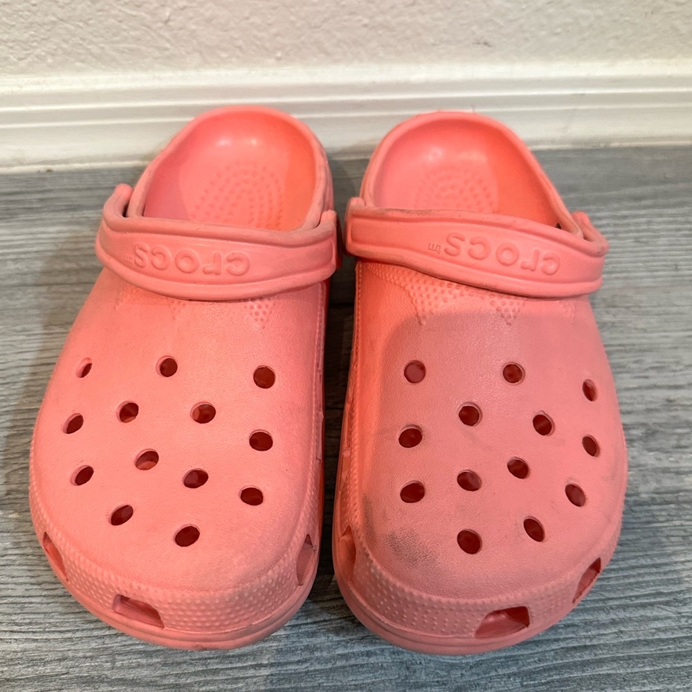 Pink crocs
